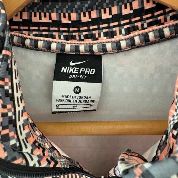 Nike Pro Hyperwarm Aztec Print Half Zip Pullover. Size Medium. - Picture 3 of 10